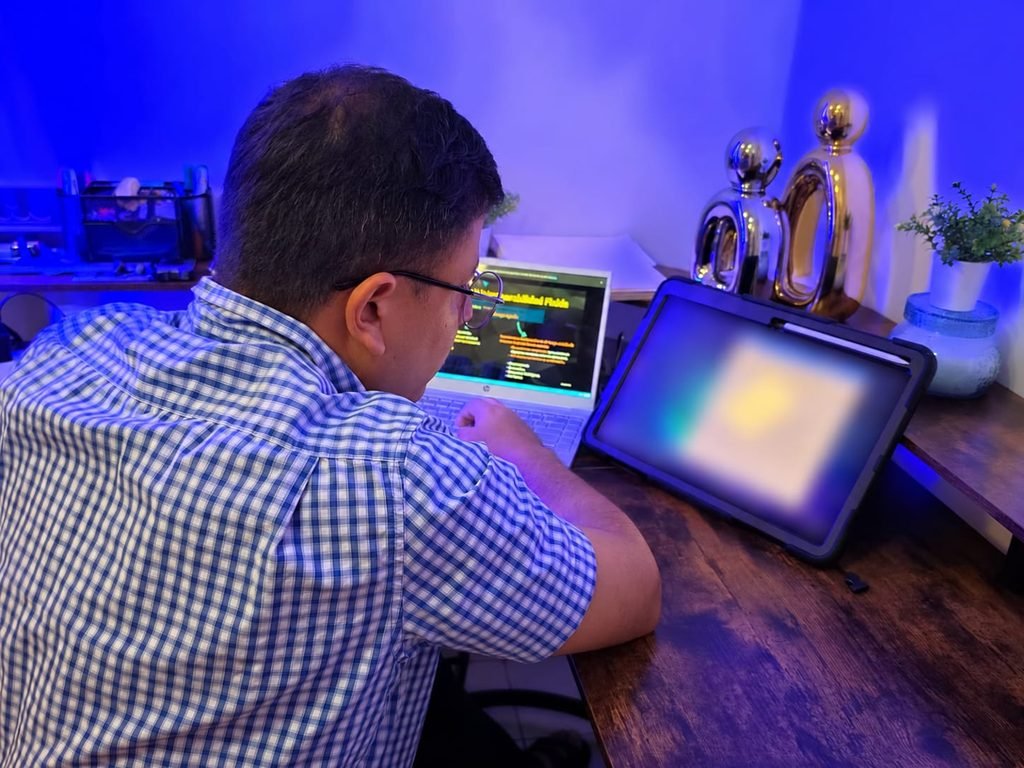Sesión terapia cognitivo conductual en línea.